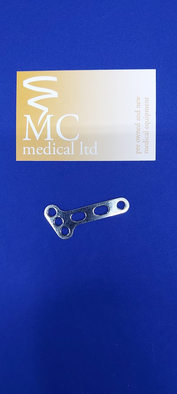 Synthes 241 230 3.5mm tplate oblique 3+3 52mm mcmedical mike craven new used medical equipment parts spares